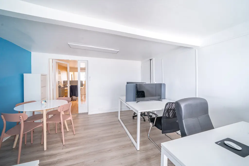 Deux espaces communicants au 7e étage